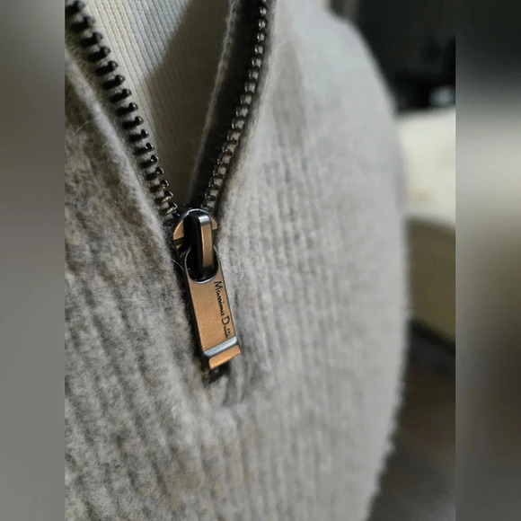 Shrunken Massimo Dutti Wool Sweater - Picture 2 of 10